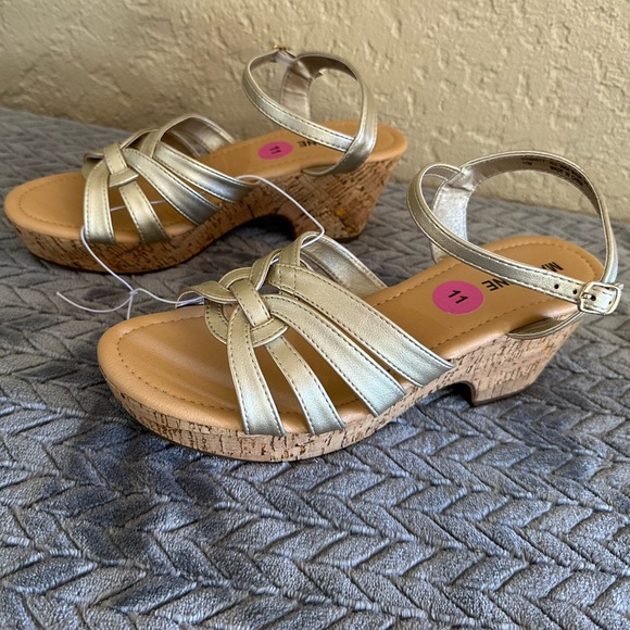 New Madeline Cork Heels - Picture 11 of 12